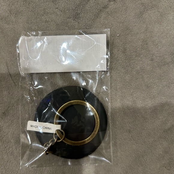 Gaming token new in package keychain - Picture 3 of 4